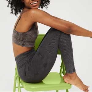 Aerie OFFLINE OG High Waisted Pocket Legging in Washed Black